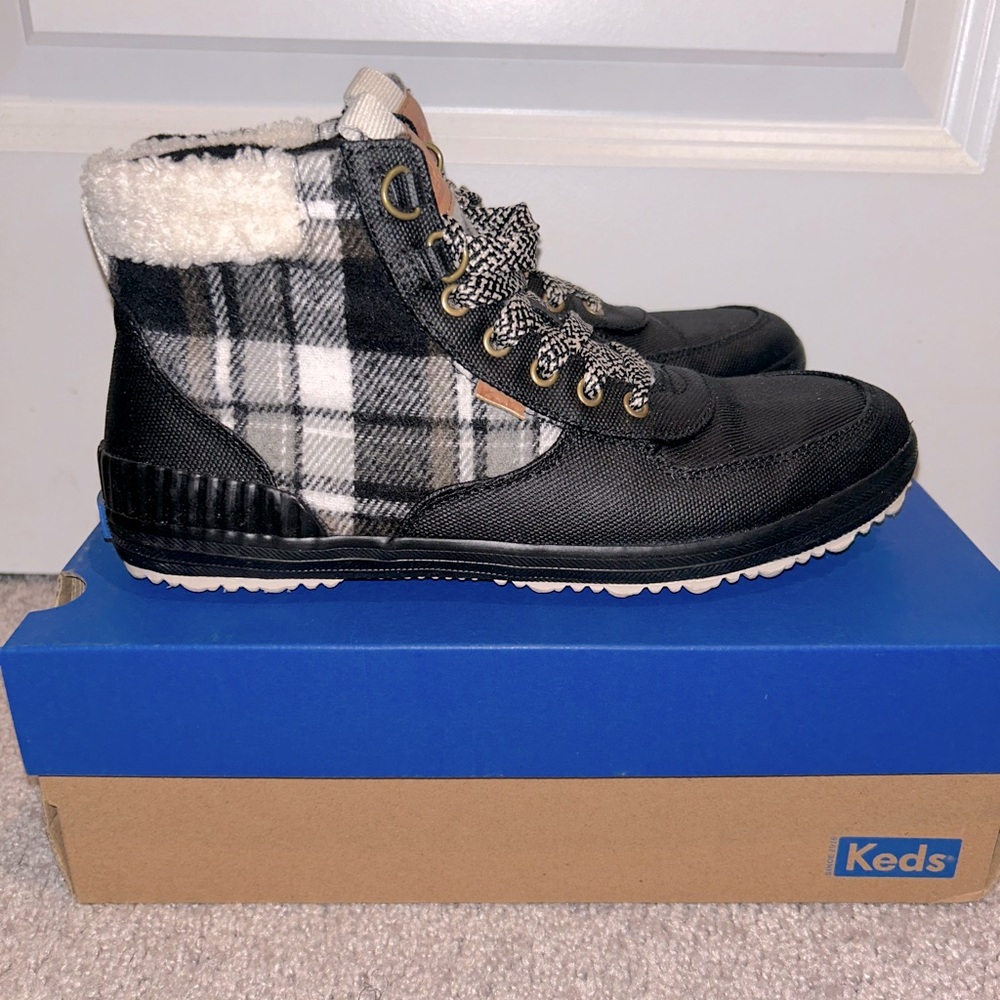 Ked’s Women’ short boot